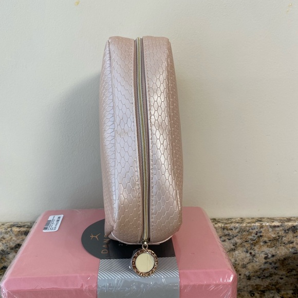 Bvlgari Parfums Cosmetic Pouch (NWOT) - Picture 4 of 13